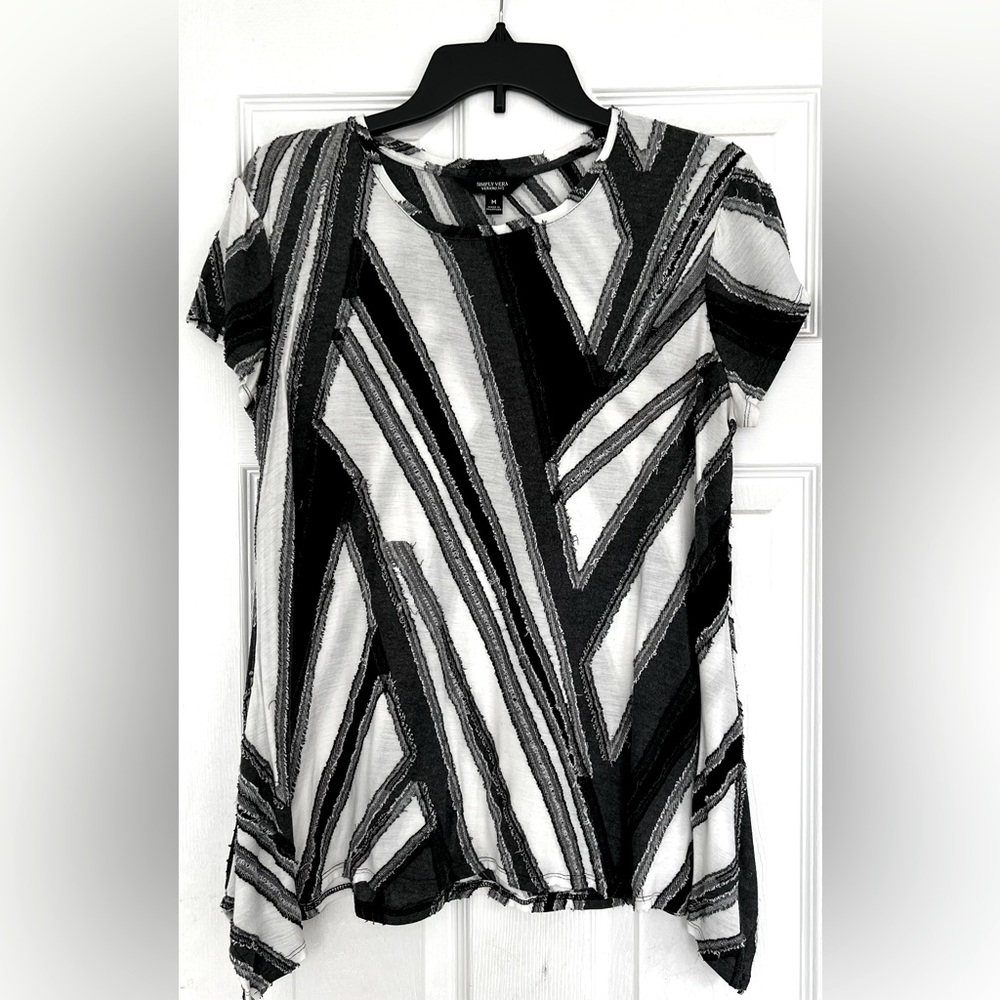 Simply Vera Frayed Top